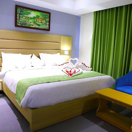 Abhayaa Hotel Βιζαχαπατνάμ Εξωτερικό φωτογραφία
