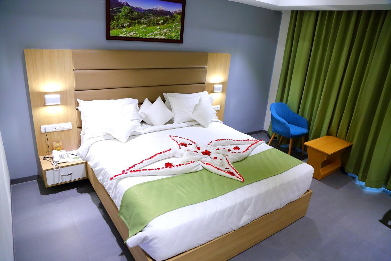 Abhayaa Hotel Βιζαχαπατνάμ Εξωτερικό φωτογραφία