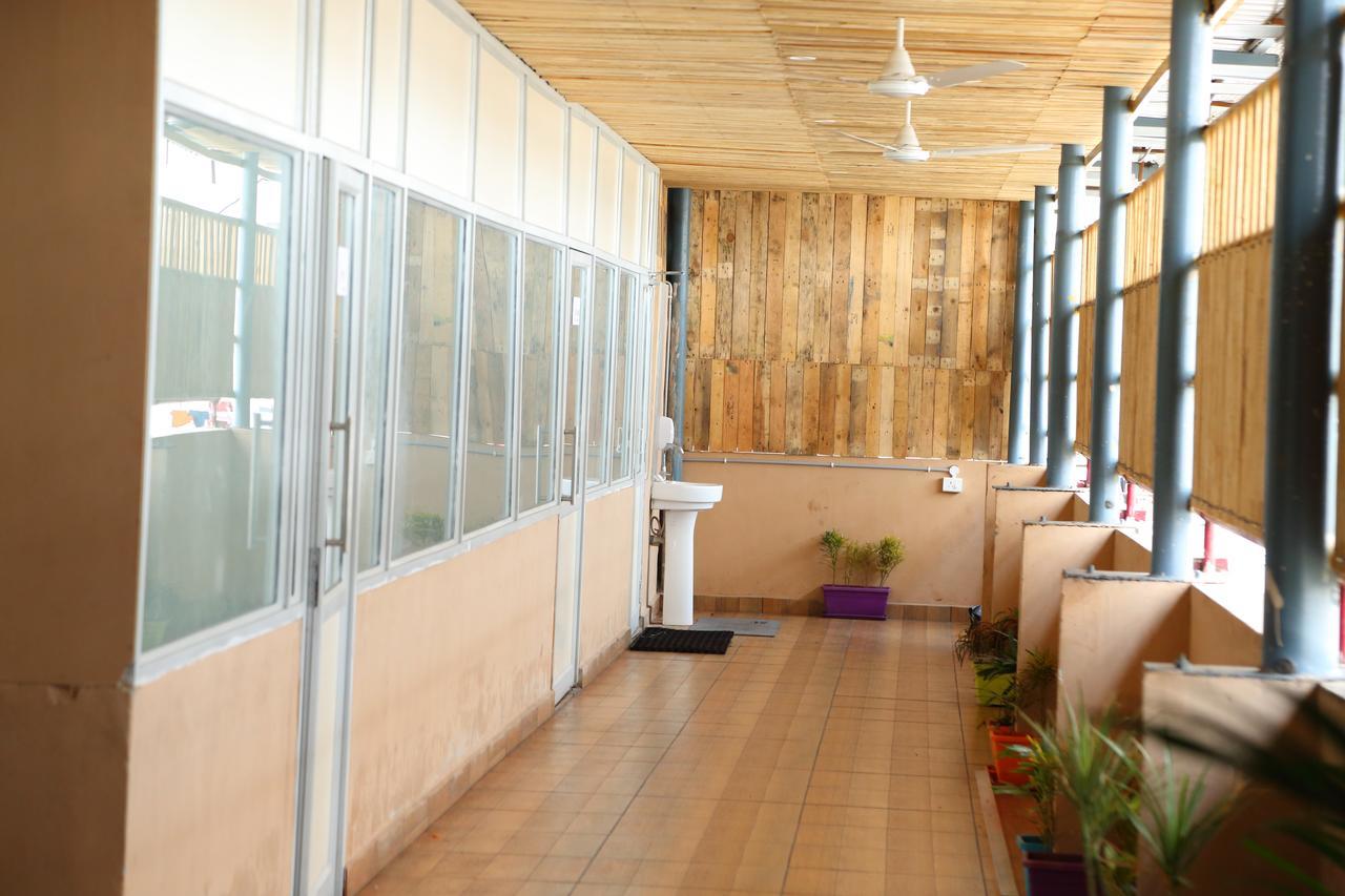 Abhayaa Hotel Βιζαχαπατνάμ Εξωτερικό φωτογραφία