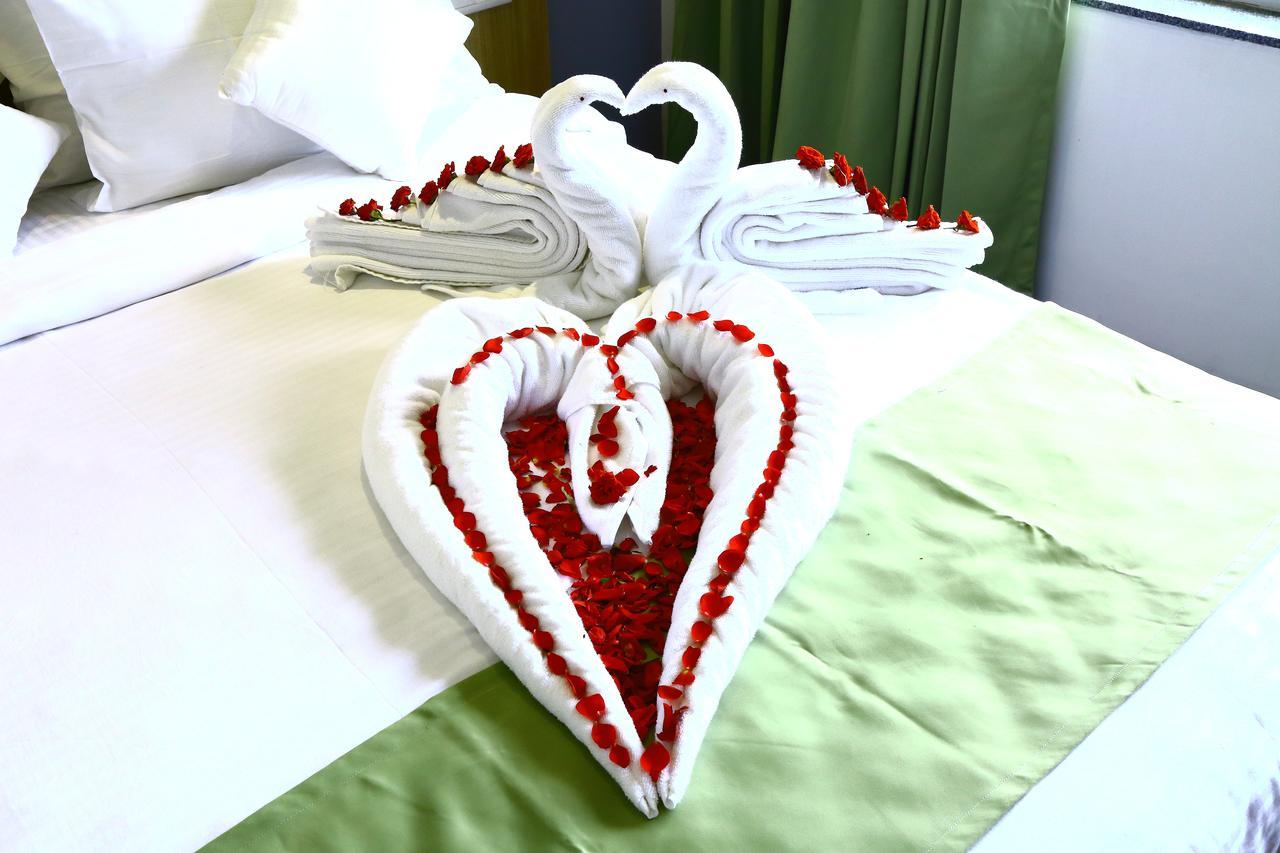 Abhayaa Hotel Βιζαχαπατνάμ Εξωτερικό φωτογραφία
