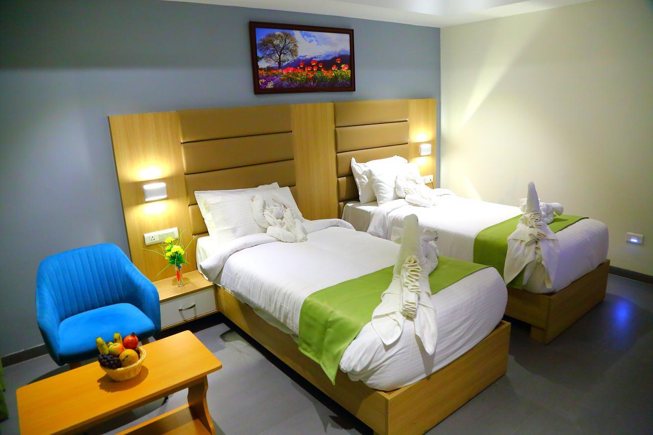 Abhayaa Hotel Βιζαχαπατνάμ Εξωτερικό φωτογραφία