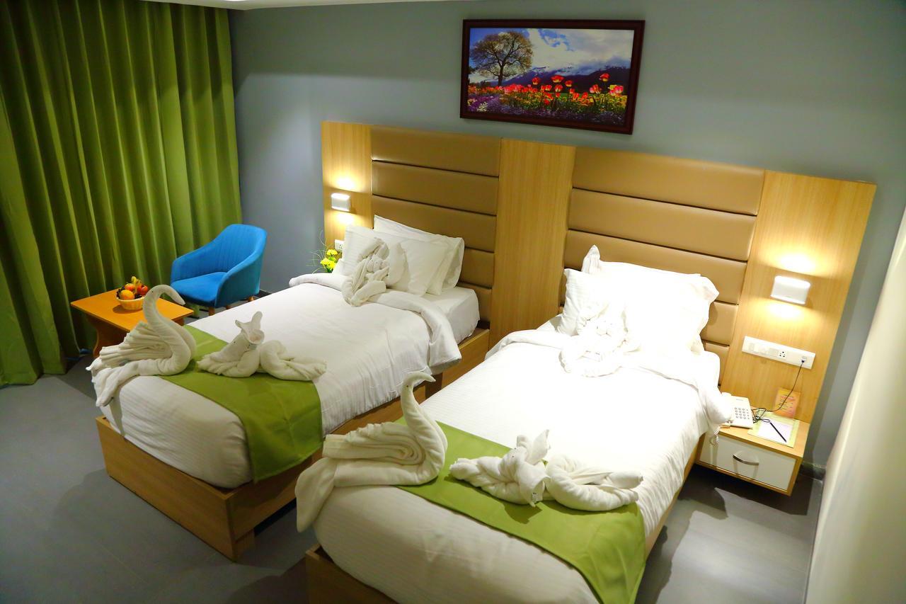 Abhayaa Hotel Βιζαχαπατνάμ Εξωτερικό φωτογραφία